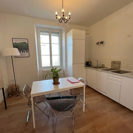 Secret Garden Apartman Ay-Champagne