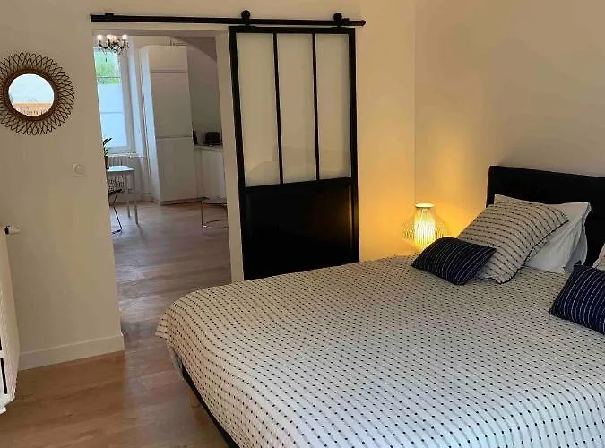 Apartment Secret Garden Ay-Champagne