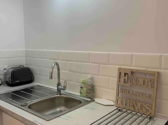 Secret Garden * Ay-Champagne